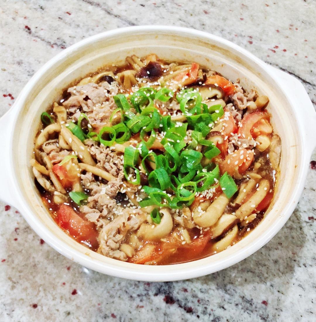 joanna311做的肥牛蘑菇砂锅 beef & mushroom hotpot