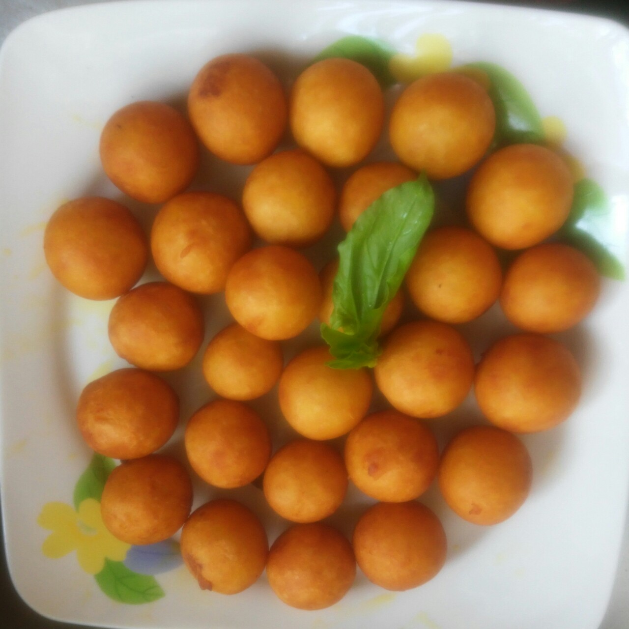 妈妈教炸的红薯丸子