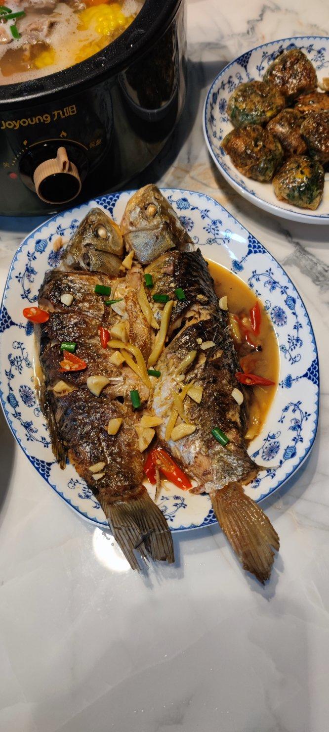 红烧鲫鱼
