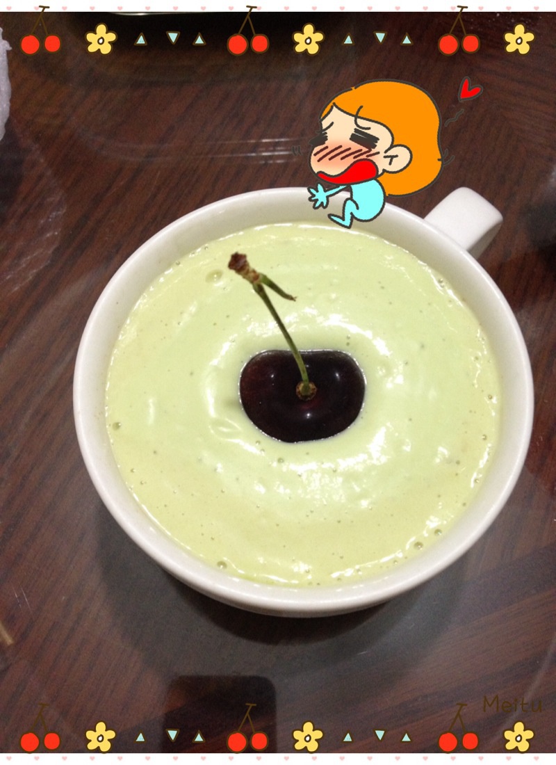 牛油果香蕉奶昔