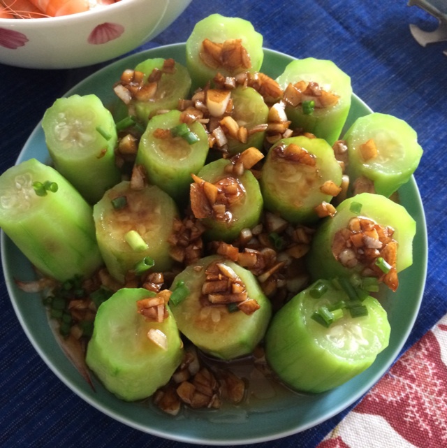 只需要五分钟就可以的美味蒜蓉蒸丝瓜