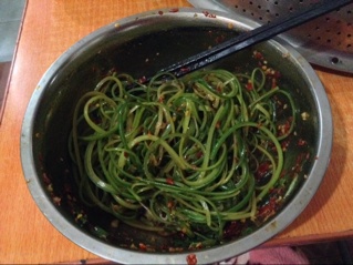 凉拌蒜苗丝