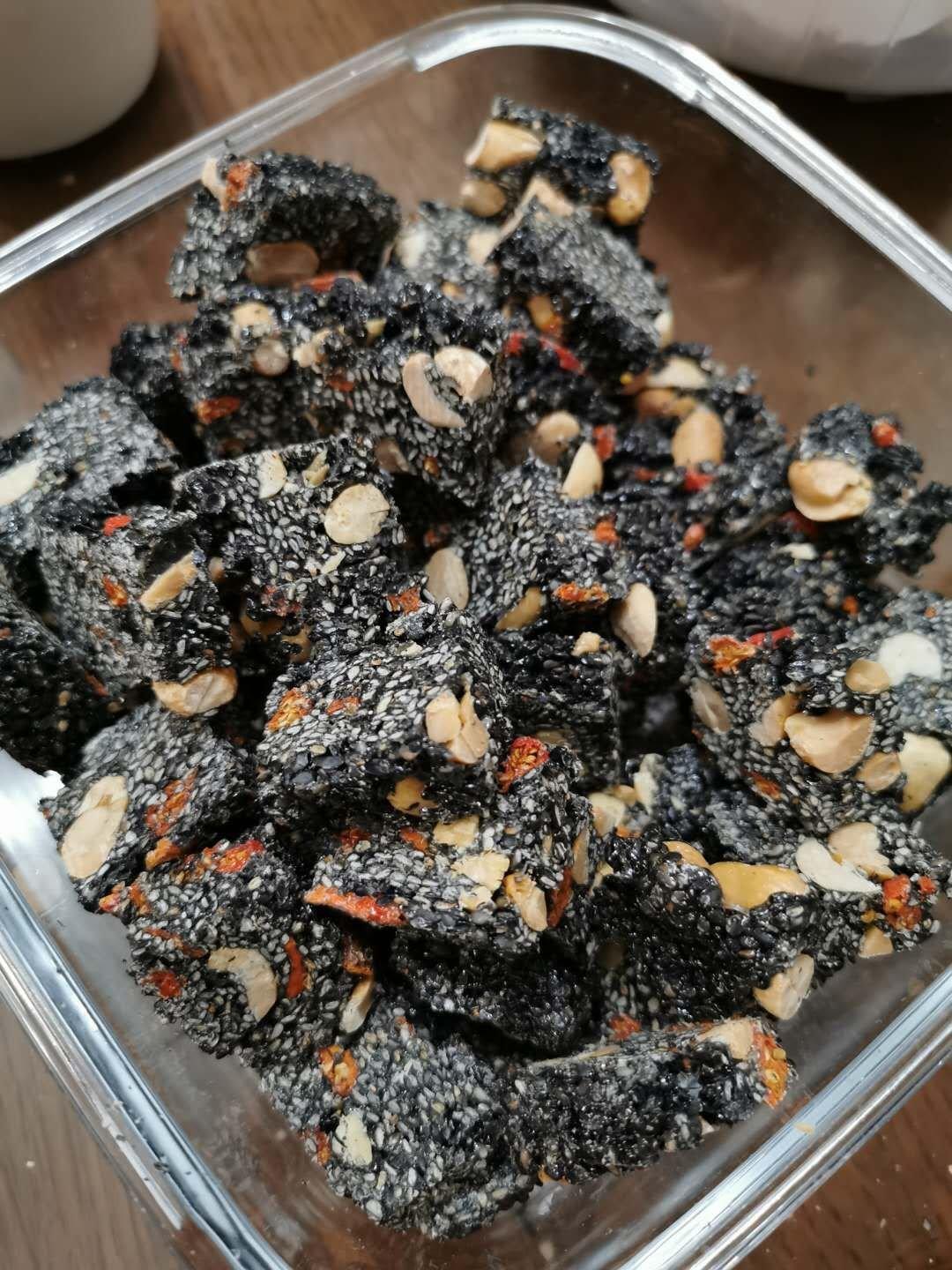 枸杞核桃花生黑芝麻片