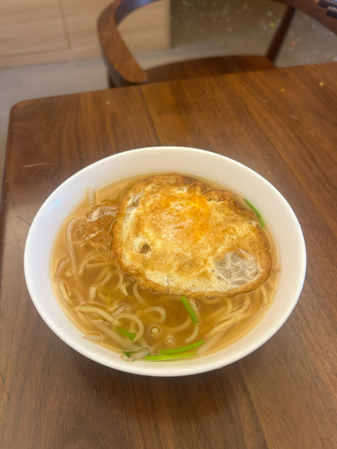 早餐来一碗清汤面，色香味俱全！