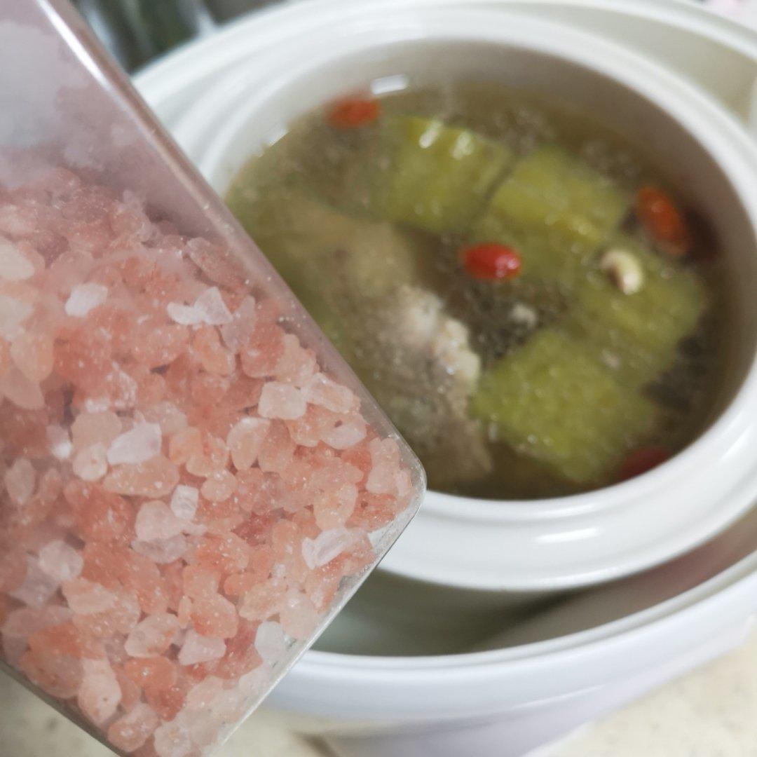 黄豆苦瓜排骨汤