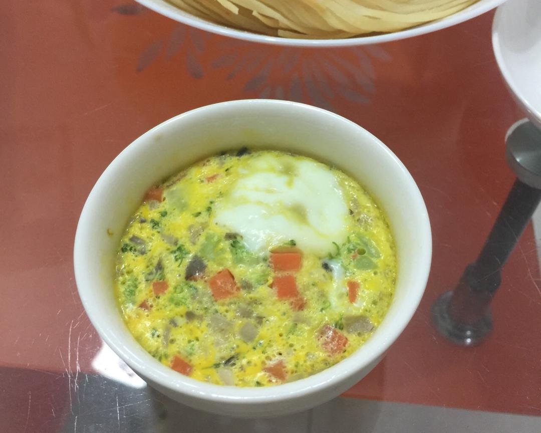 宝宝辅食-虾仁什蔬鸡蛋杯