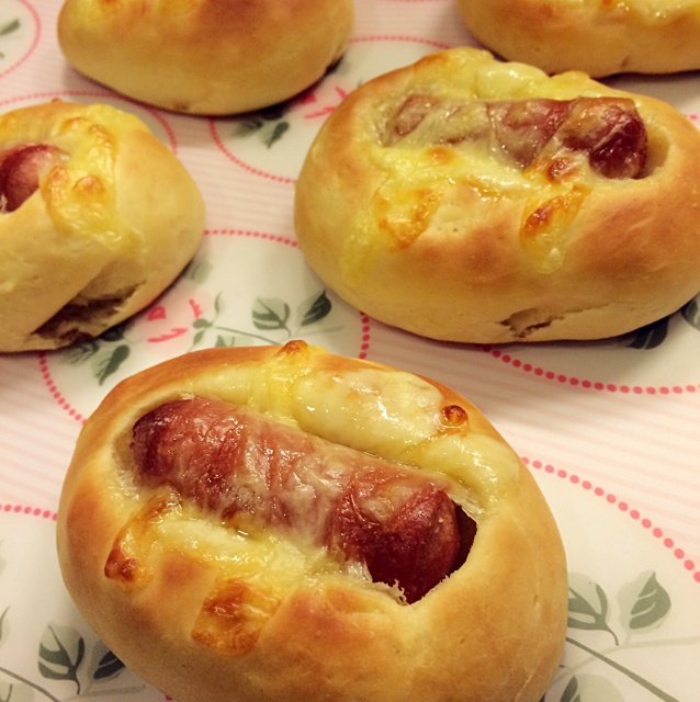 港式芝士肠仔包