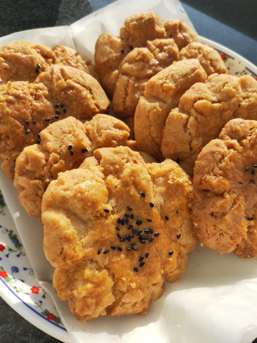 轻轻一按就碎掉的原味桃酥（不输猪油版）