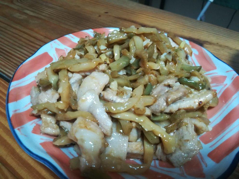 榨菜炒肉筋