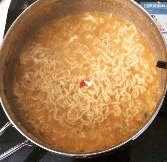 满足食欲的深夜秘密 森系浓香泡面