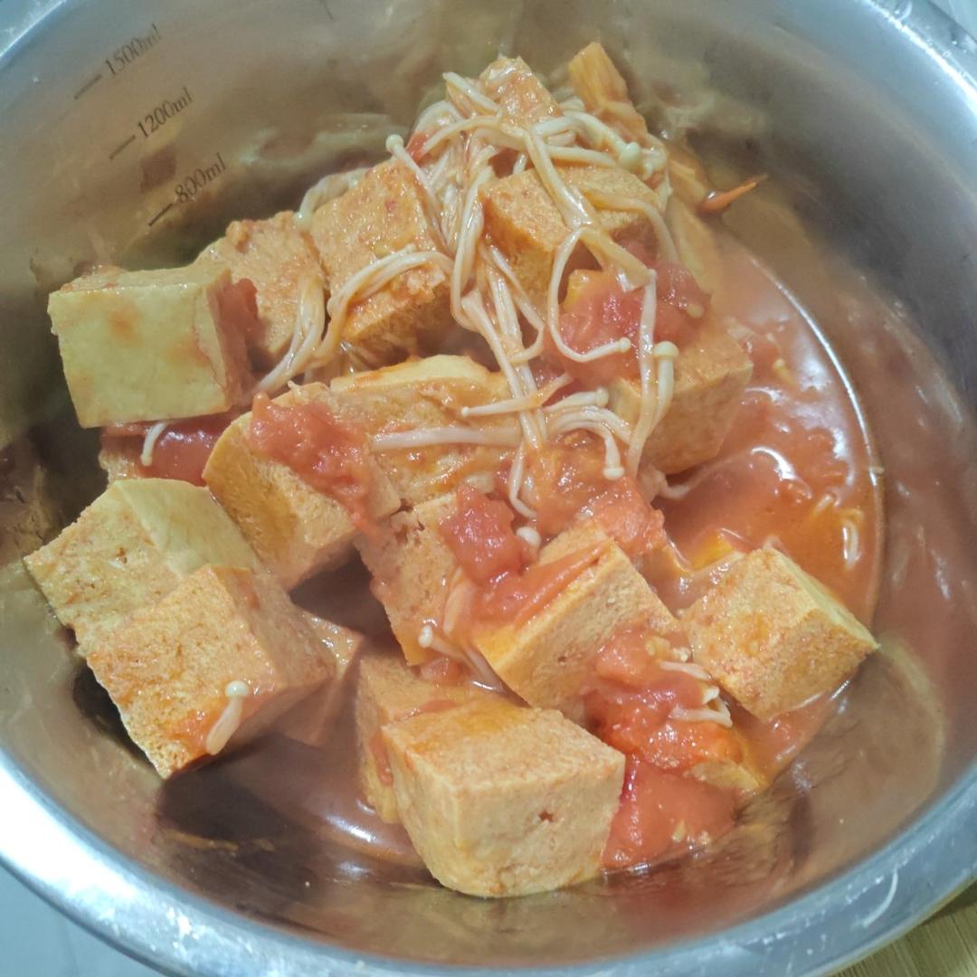 西红柿烧冻豆腐