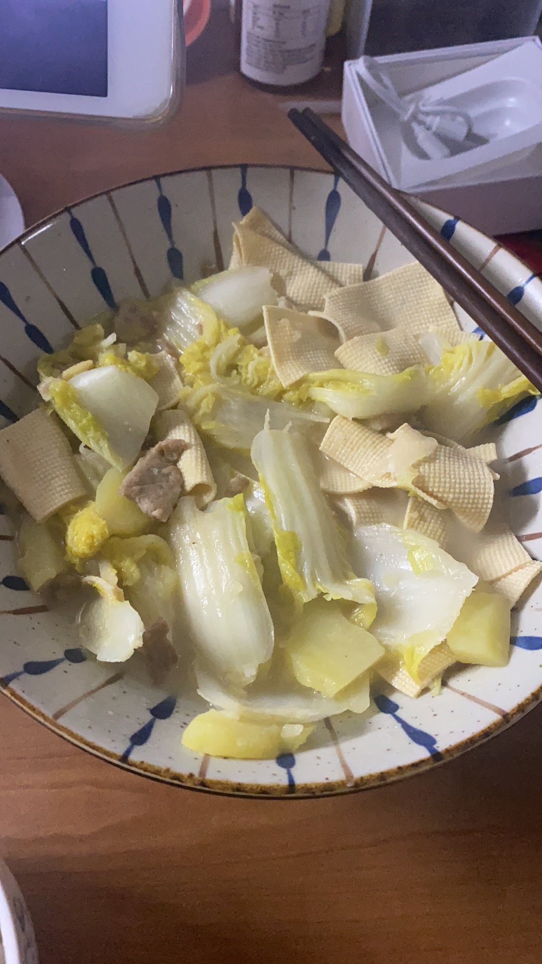 干豆腐白菜炖土豆