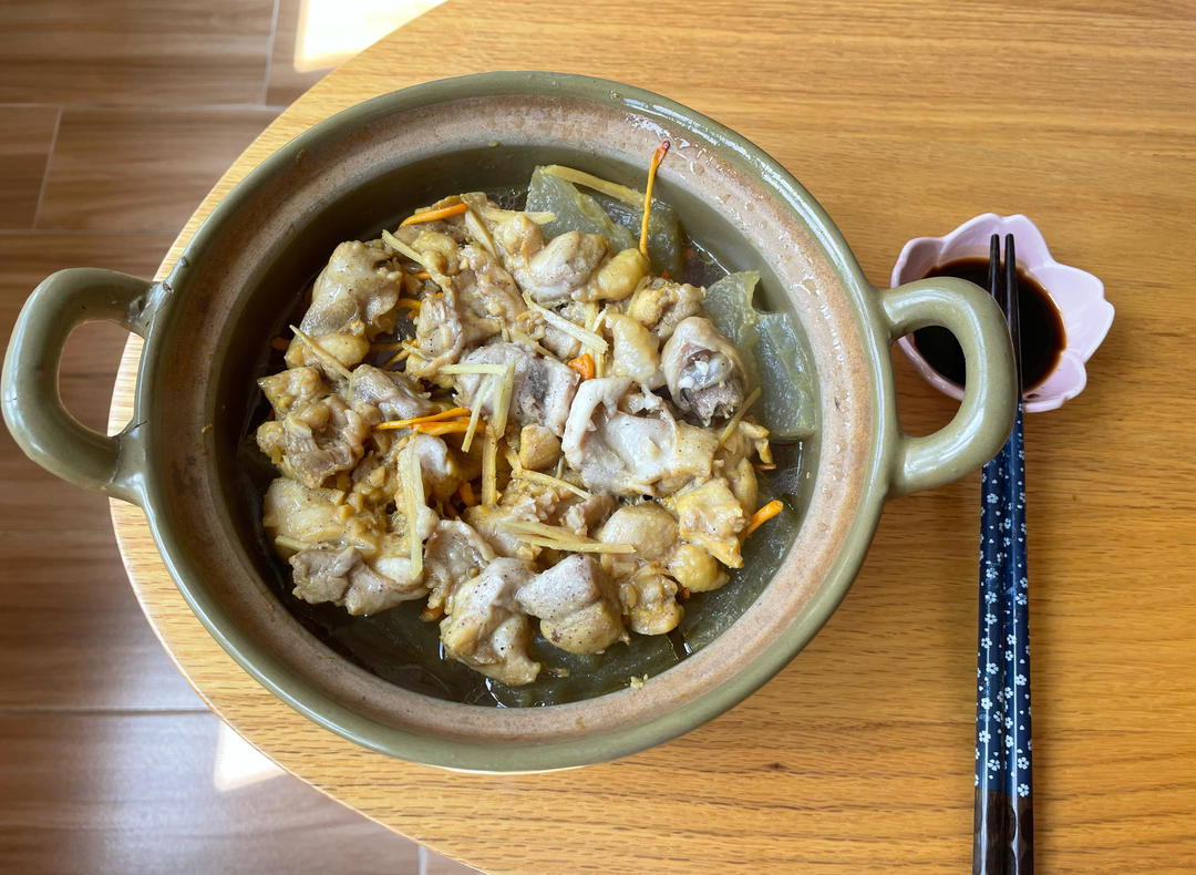 冬瓜虫草花鸡腿（桑拿鸡）