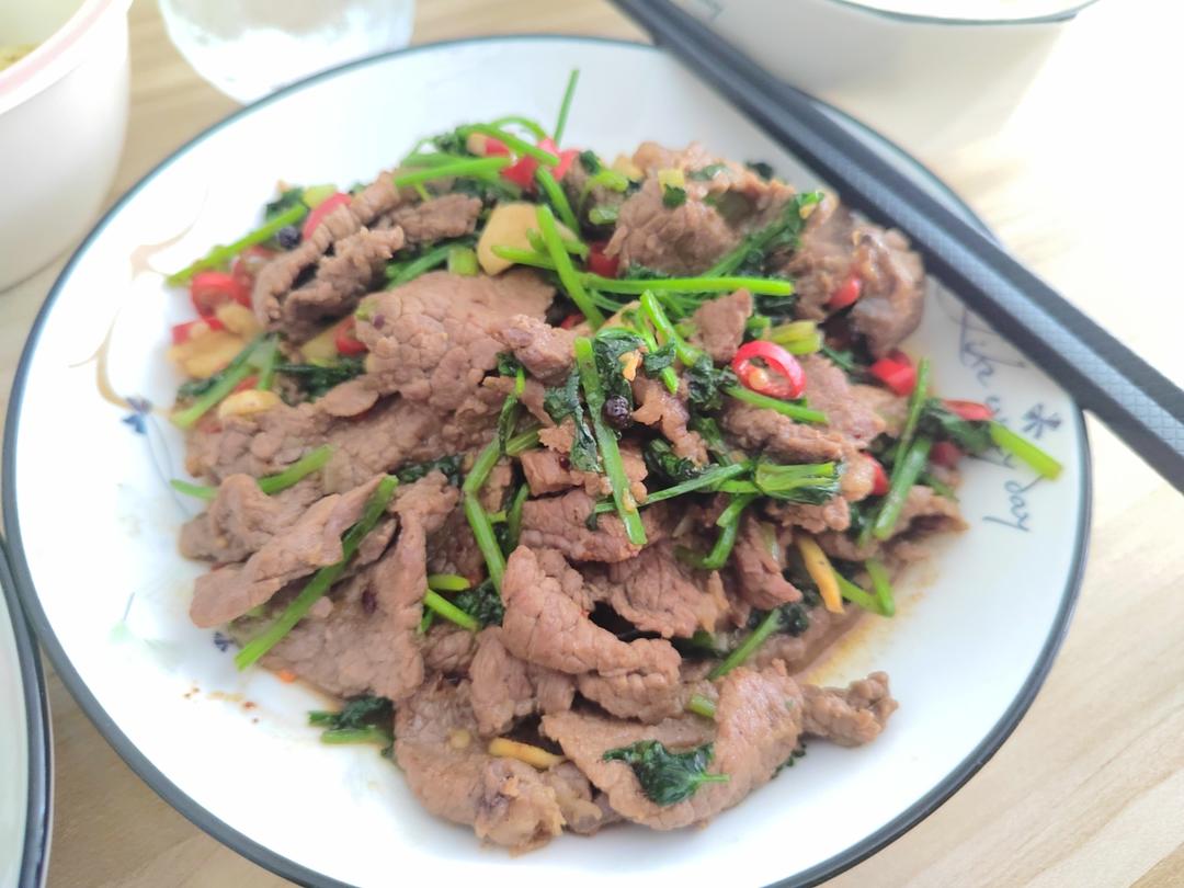 香菜牛肉