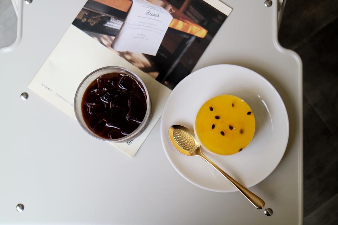 Bakingpie-集百种香味的水果-百香果慕斯