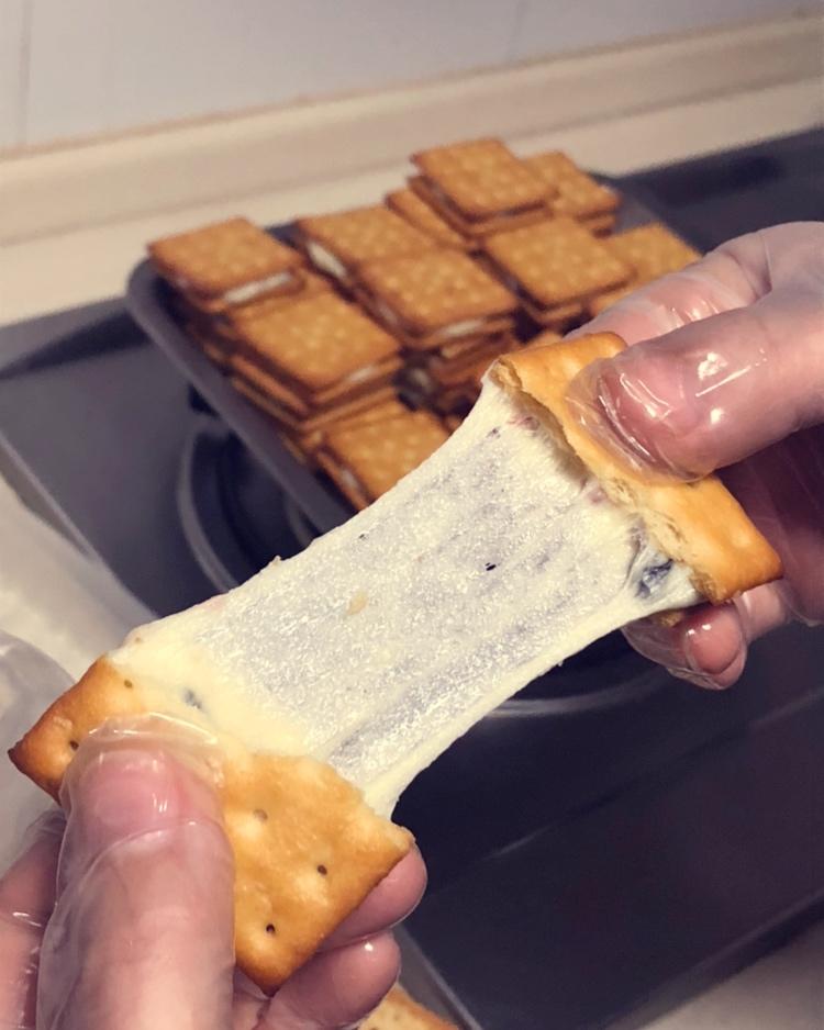蔓越莓牛轧饼 当牛轧糖遇到苏打饼干