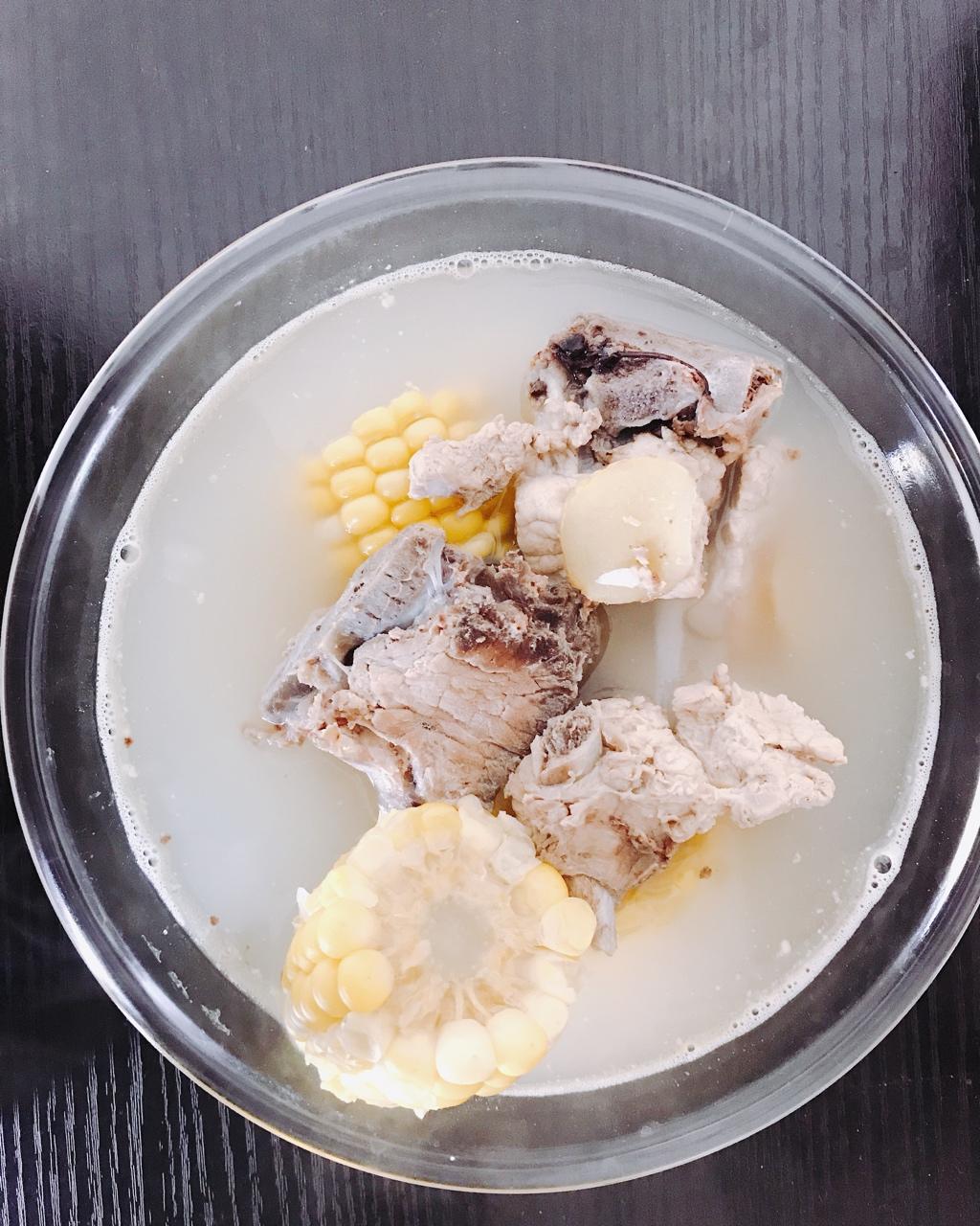 玉米山药炖排骨