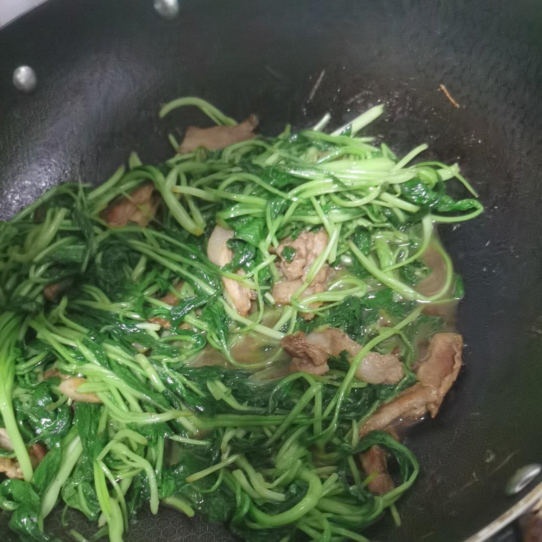 简单下饭的肉炒油菜
