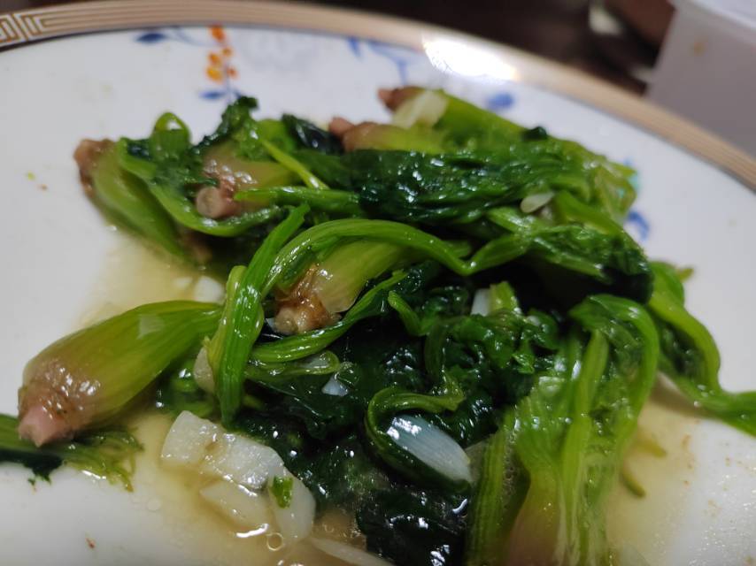不涩口又嫩的清炒菠菜