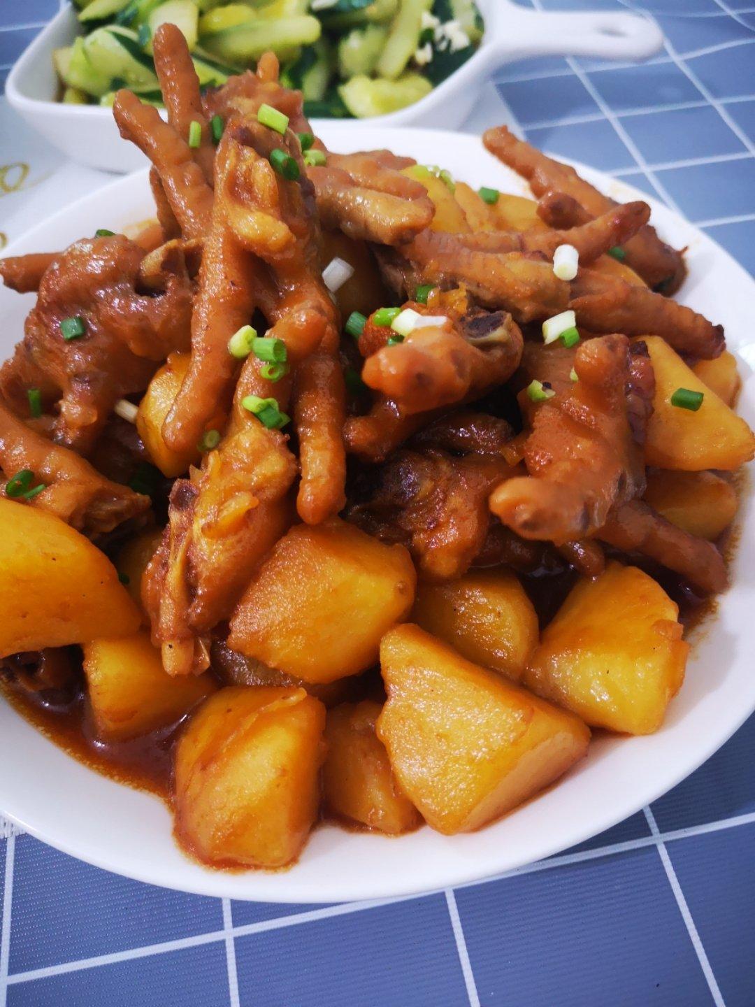 土豆炖凤爪