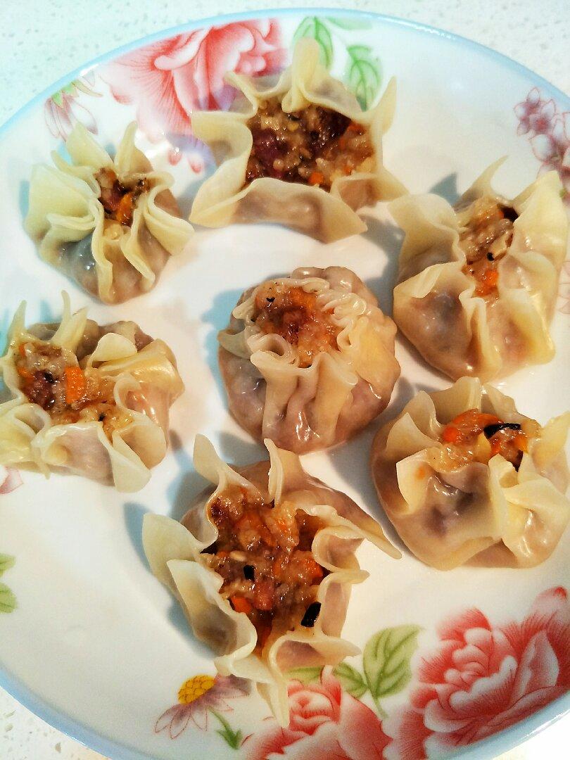 饺子皮咸蛋黄烧麦