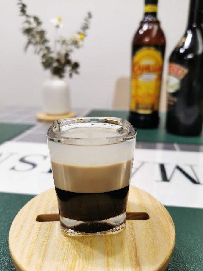鸡尾酒-B52轰炸机