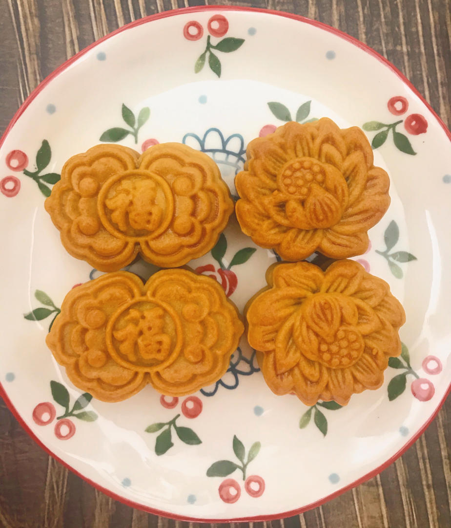 广式月饼—蛋黄莲蓉月饼