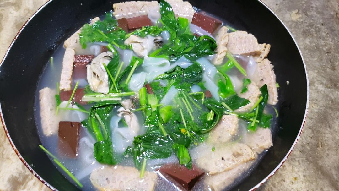 潮汕肉饼花甲汤河粉（粿条）