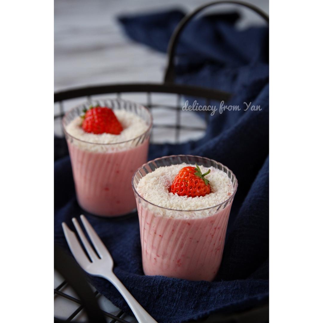 草莓椰蓉酸奶昔
