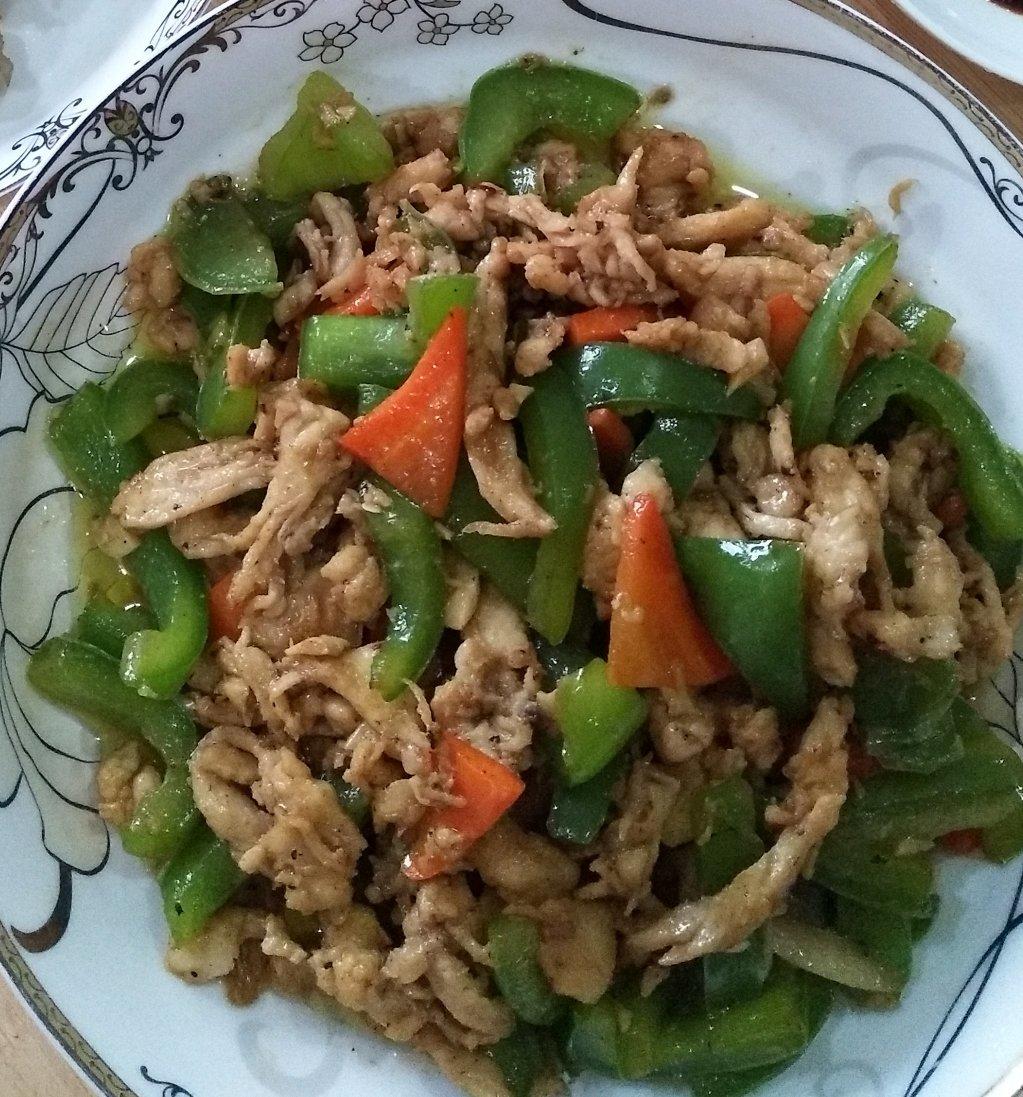 鸡胸肉炒青椒