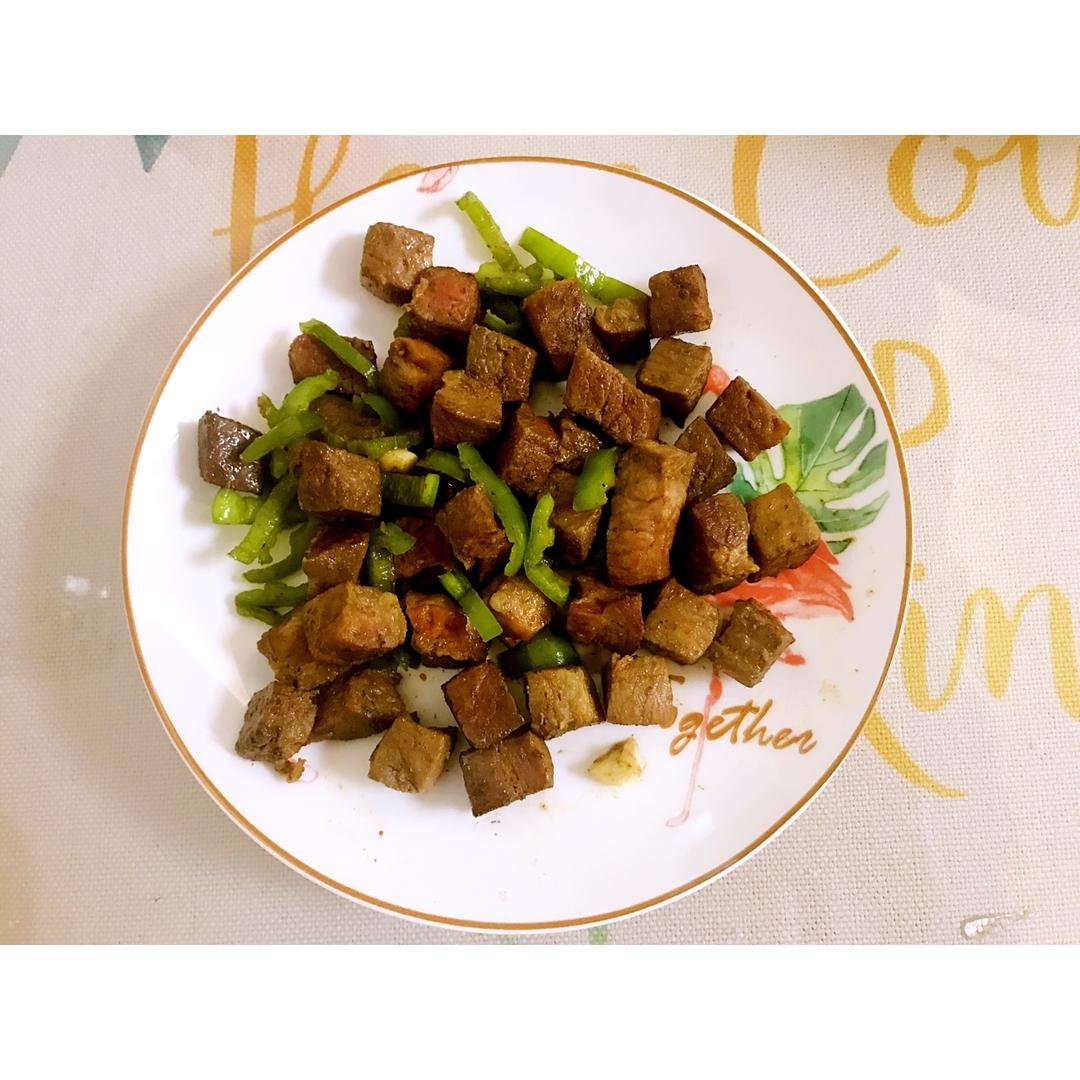 黑椒牛肉粒