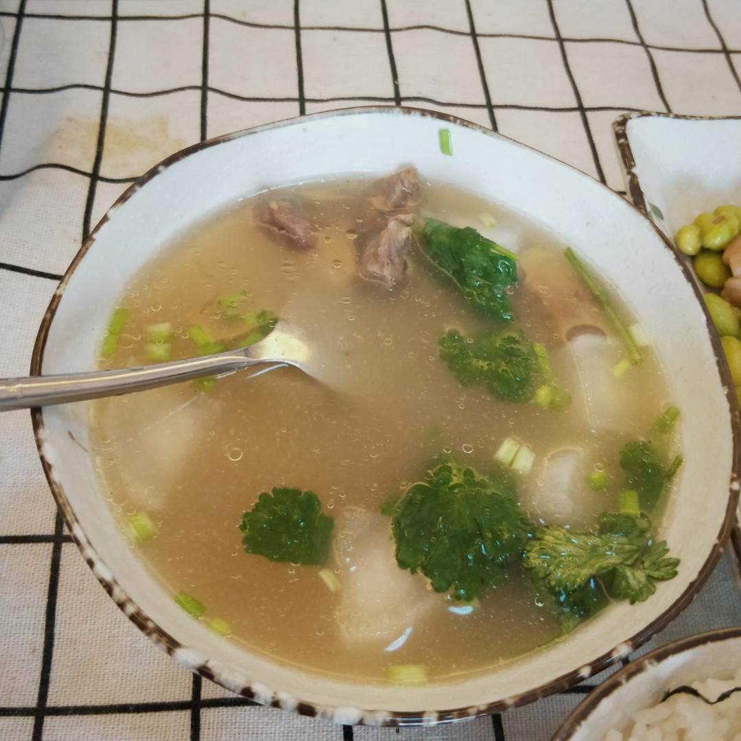 牛肉萝卜汤