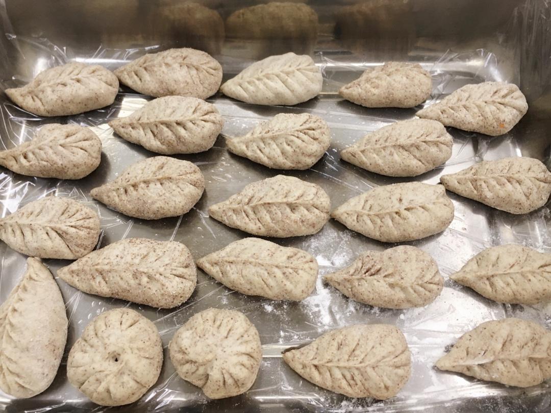 黑全麦鸡胸肉饺子（减肥也能吃的饺子）