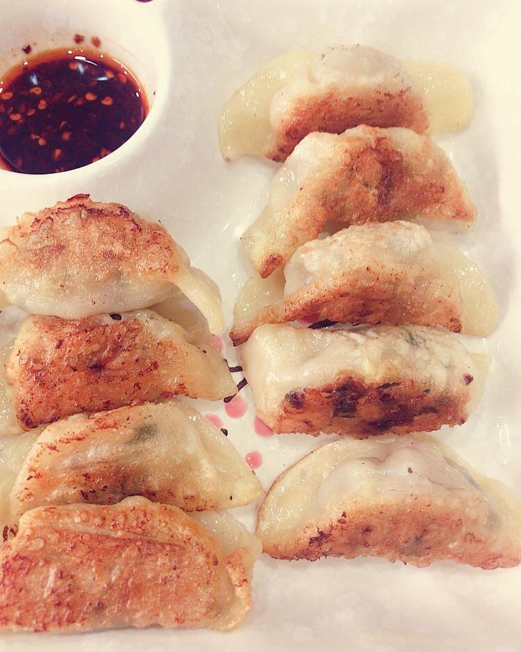 三鲜锅贴