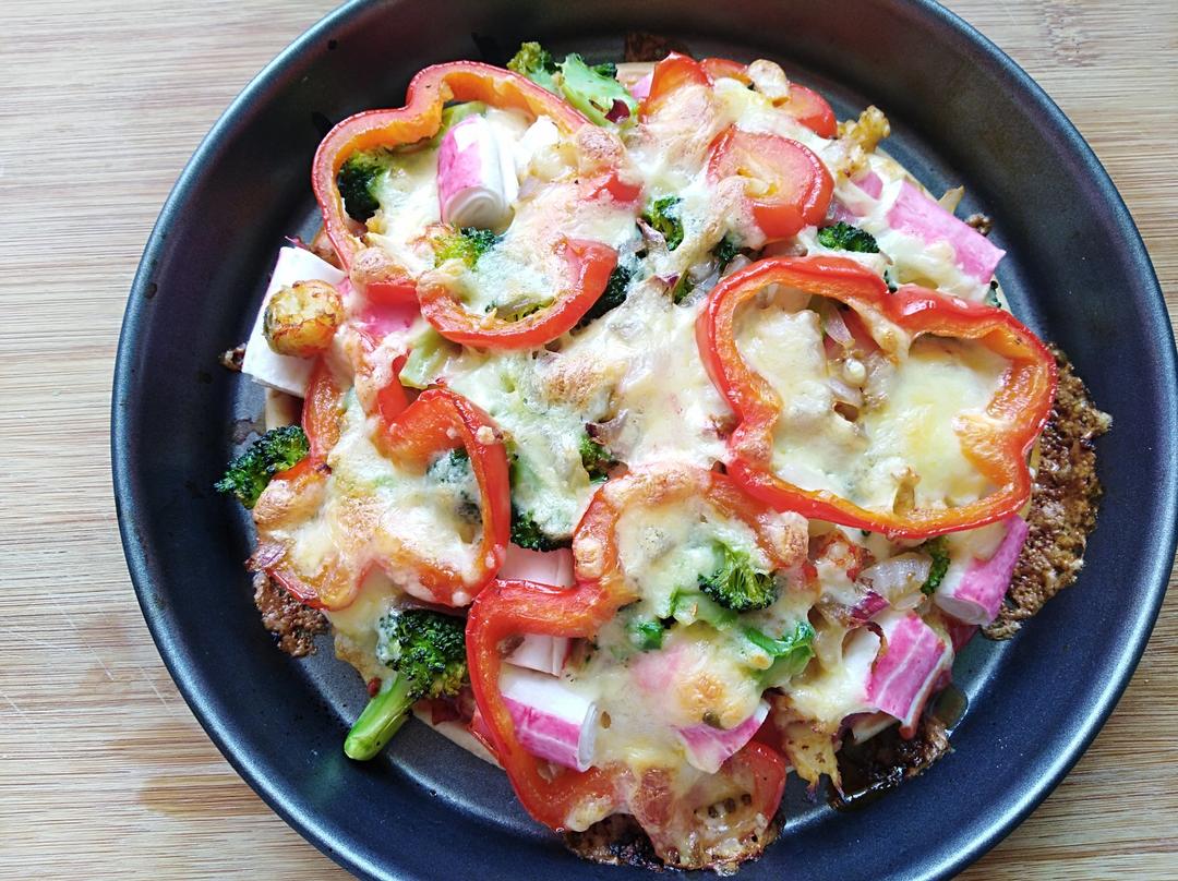 麻辣小龙虾披萨（墨鱼饼底）