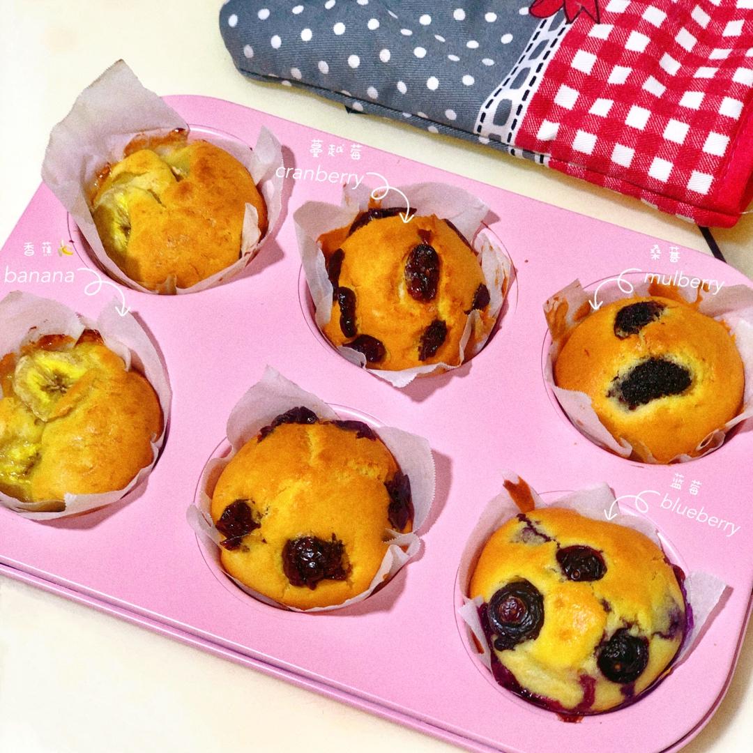 只需搅拌入烤箱的香蕉麦芬