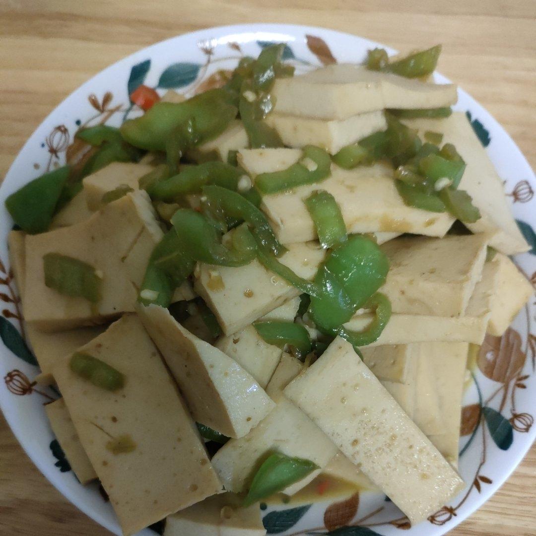 青椒炒鱼豆腐