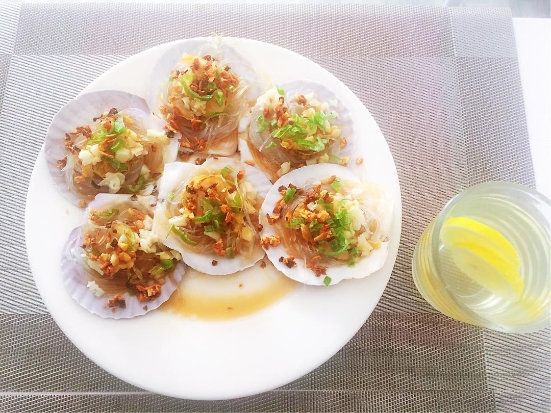 蒜蓉粉丝蒸扇贝