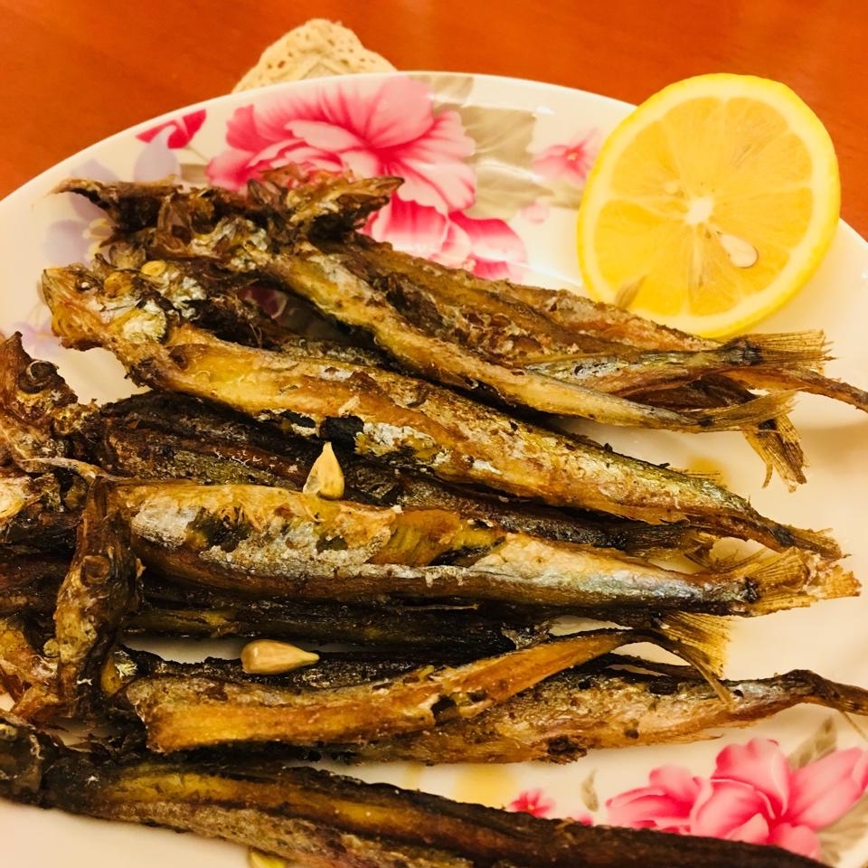 香煎多春鱼