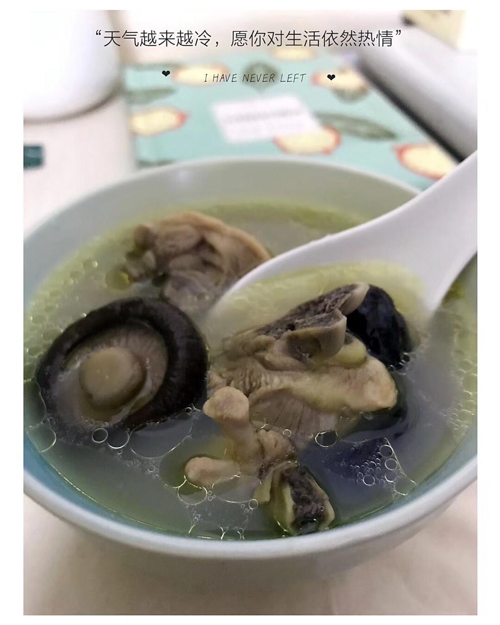 榴莲炖鸡营养汤