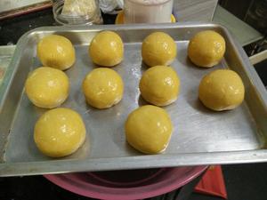 咸蛋奶皇上海月饼的做法 步骤14