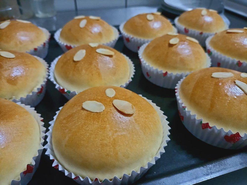 淡奶油椰蓉八角星面包