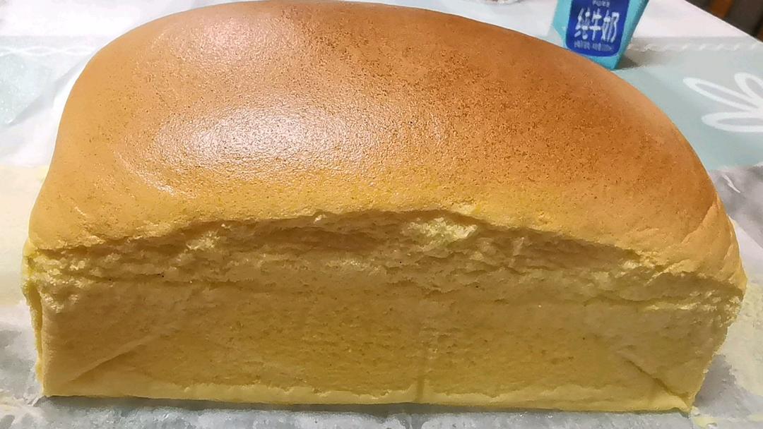 堪比柯基屁股
爆浆芝士🧀古早蛋糕