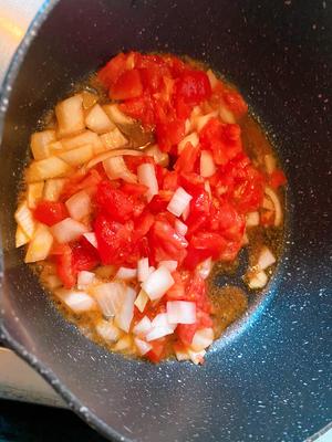 番茄酸汤肥牛面的做法 步骤7