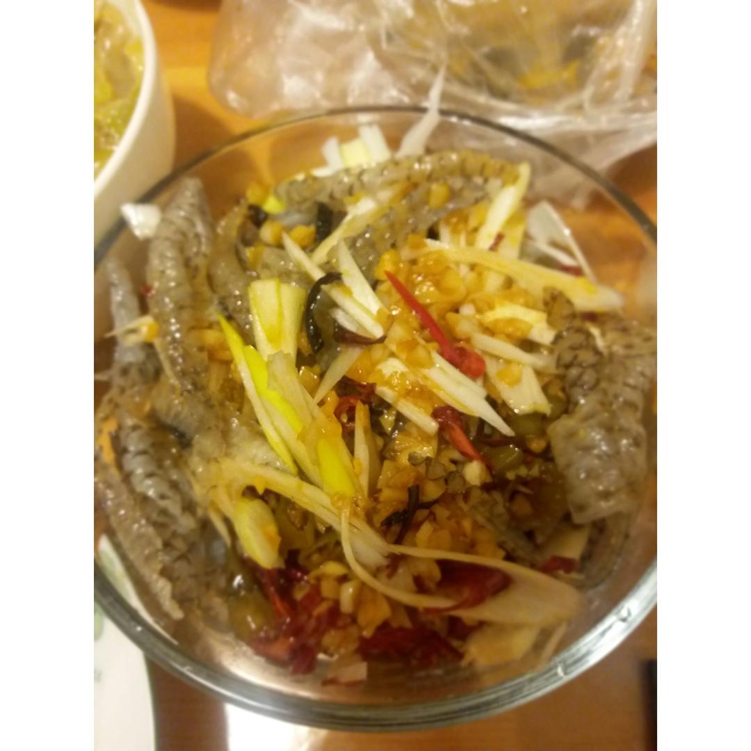 凉拌鱼皮