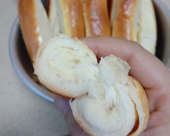 麦趣尔纯奶棒面包的做法