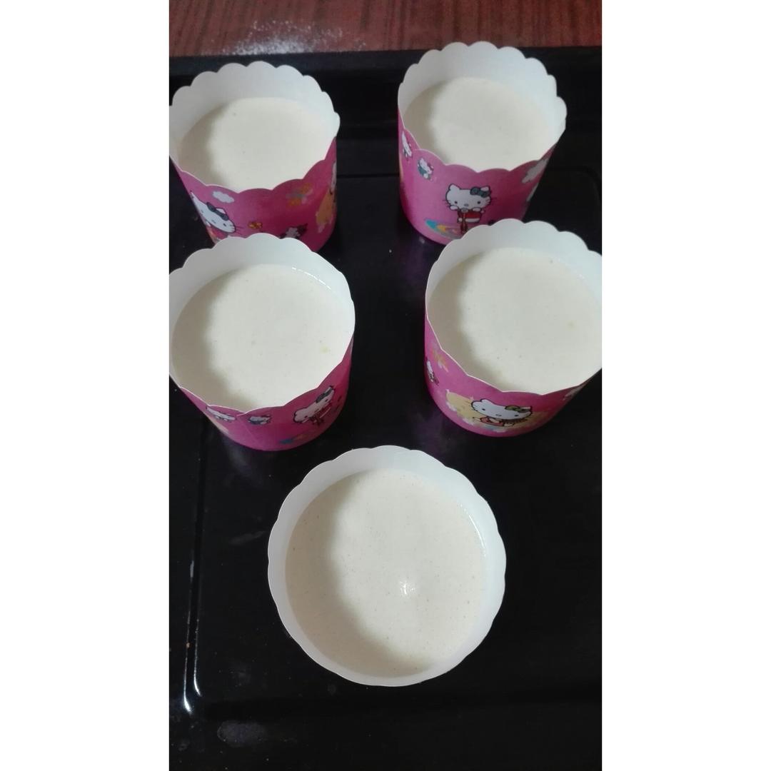 戚风杯子蛋糕^_^不开裂不回缩喔～
