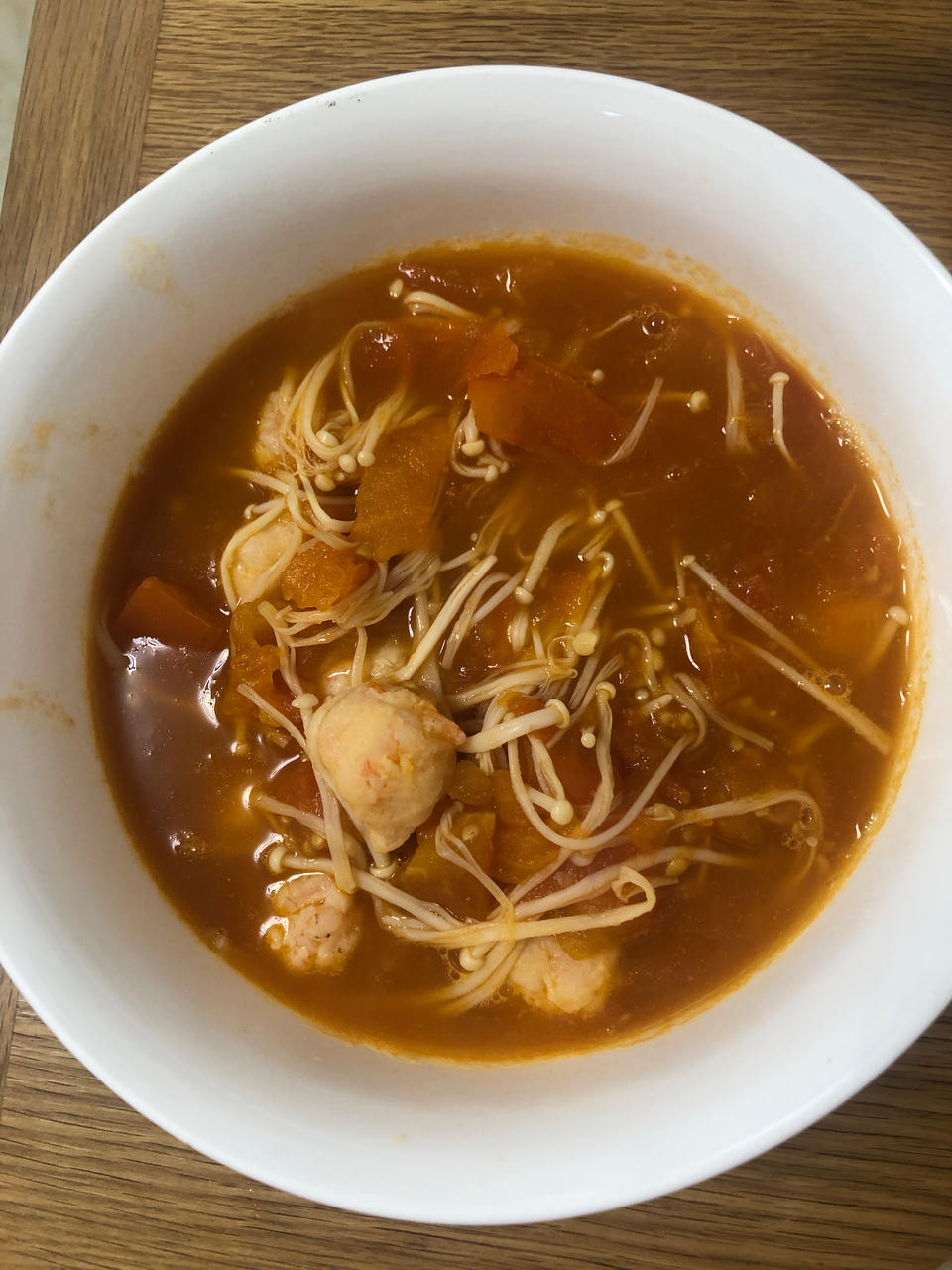 【番茄酸汤虾滑】