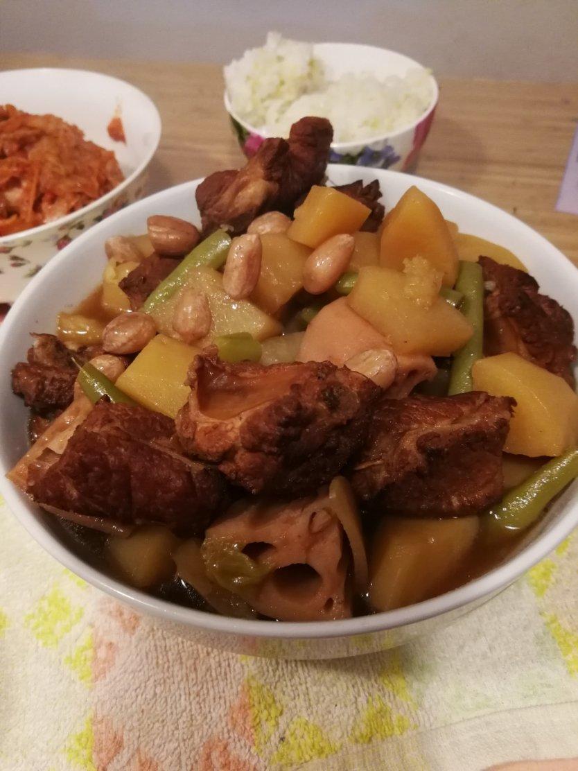 小秦同学天天向上做的高压锅炖排骨