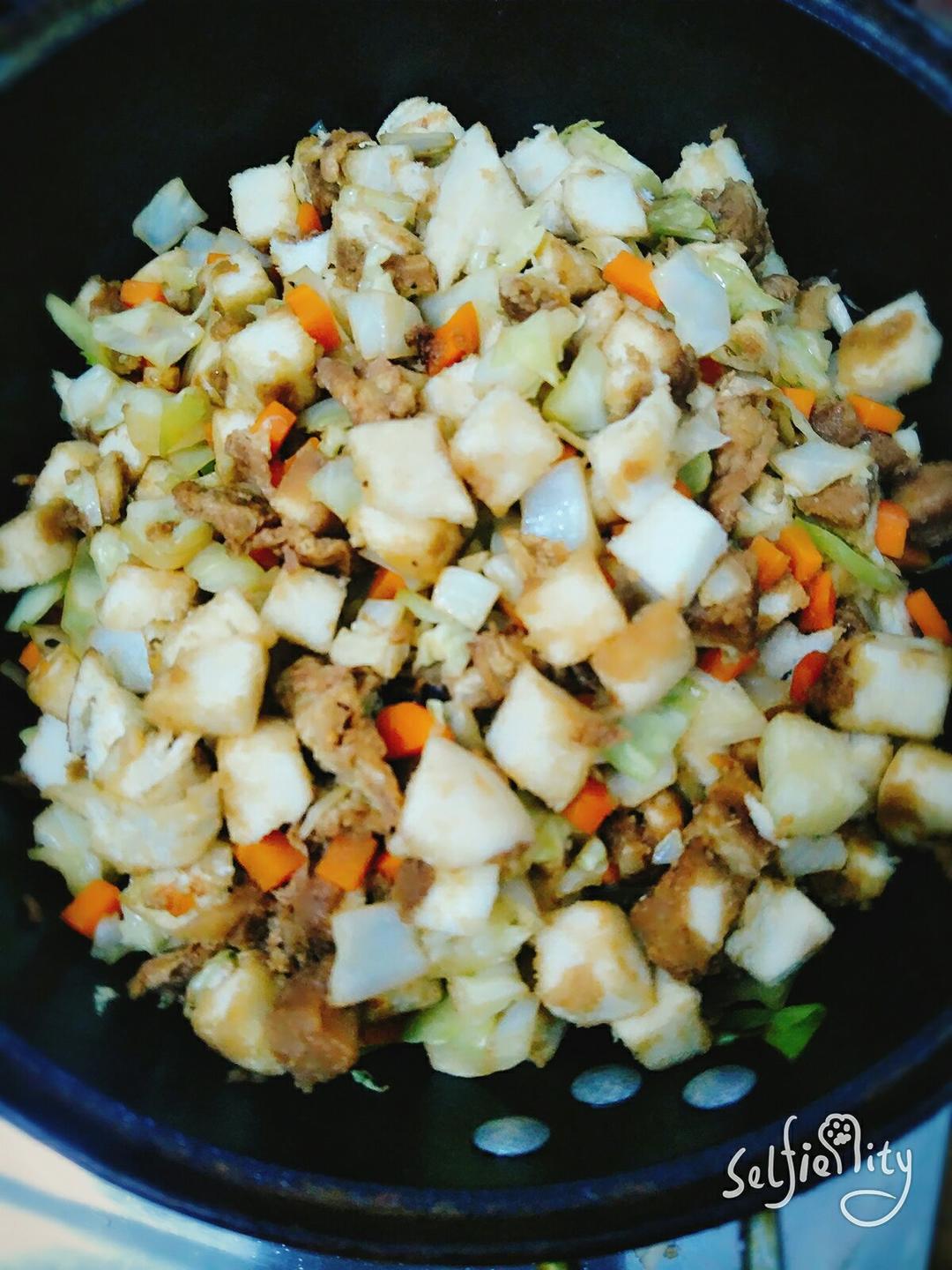 麦兜的妹兜做的五彩鸡蛋炒馍花